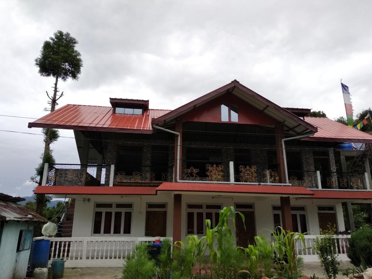 Tibet Homestay Rishop Buitenkant foto