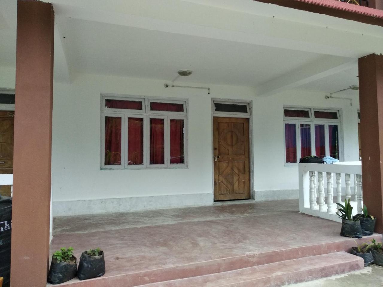 Tibet Homestay Rishop Buitenkant foto