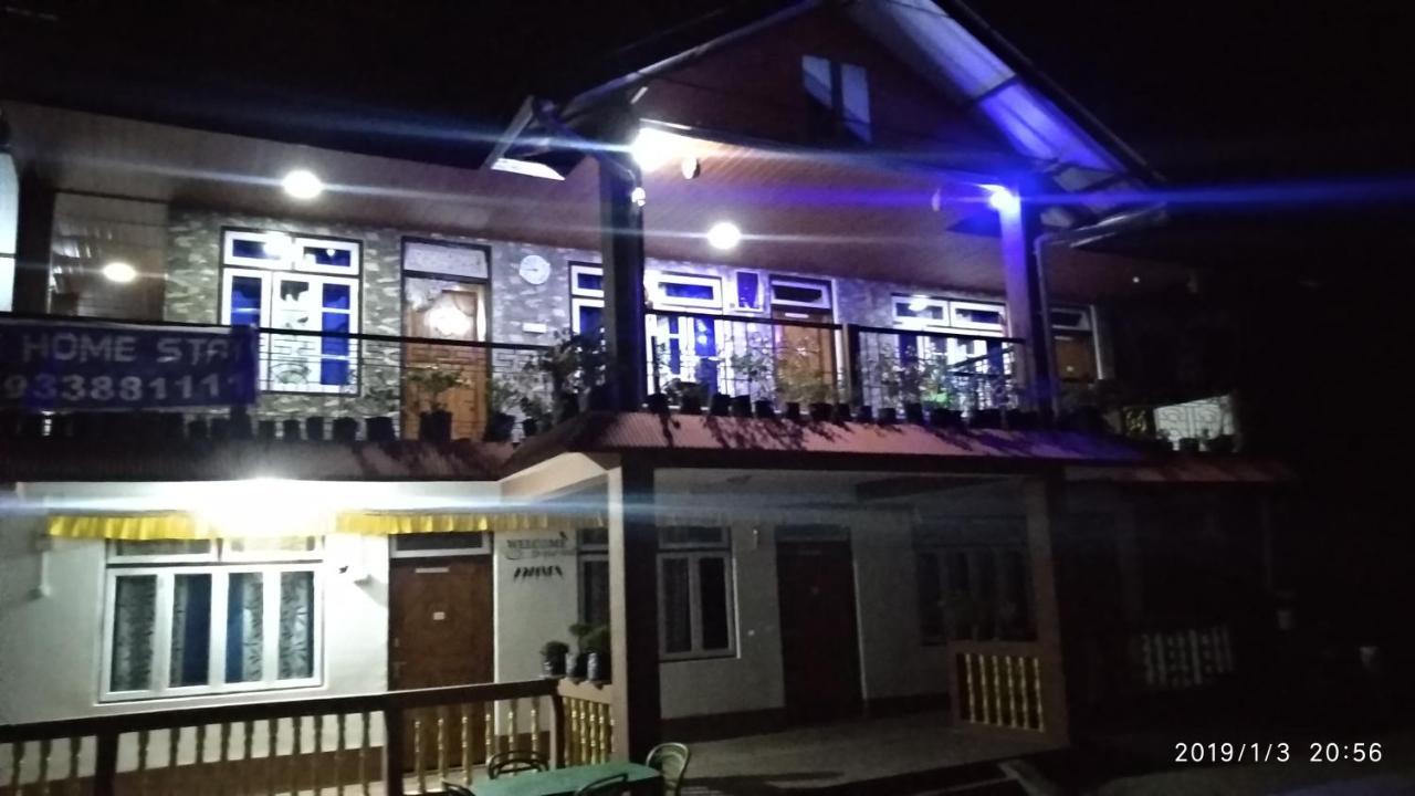 Tibet Homestay Rishop Buitenkant foto