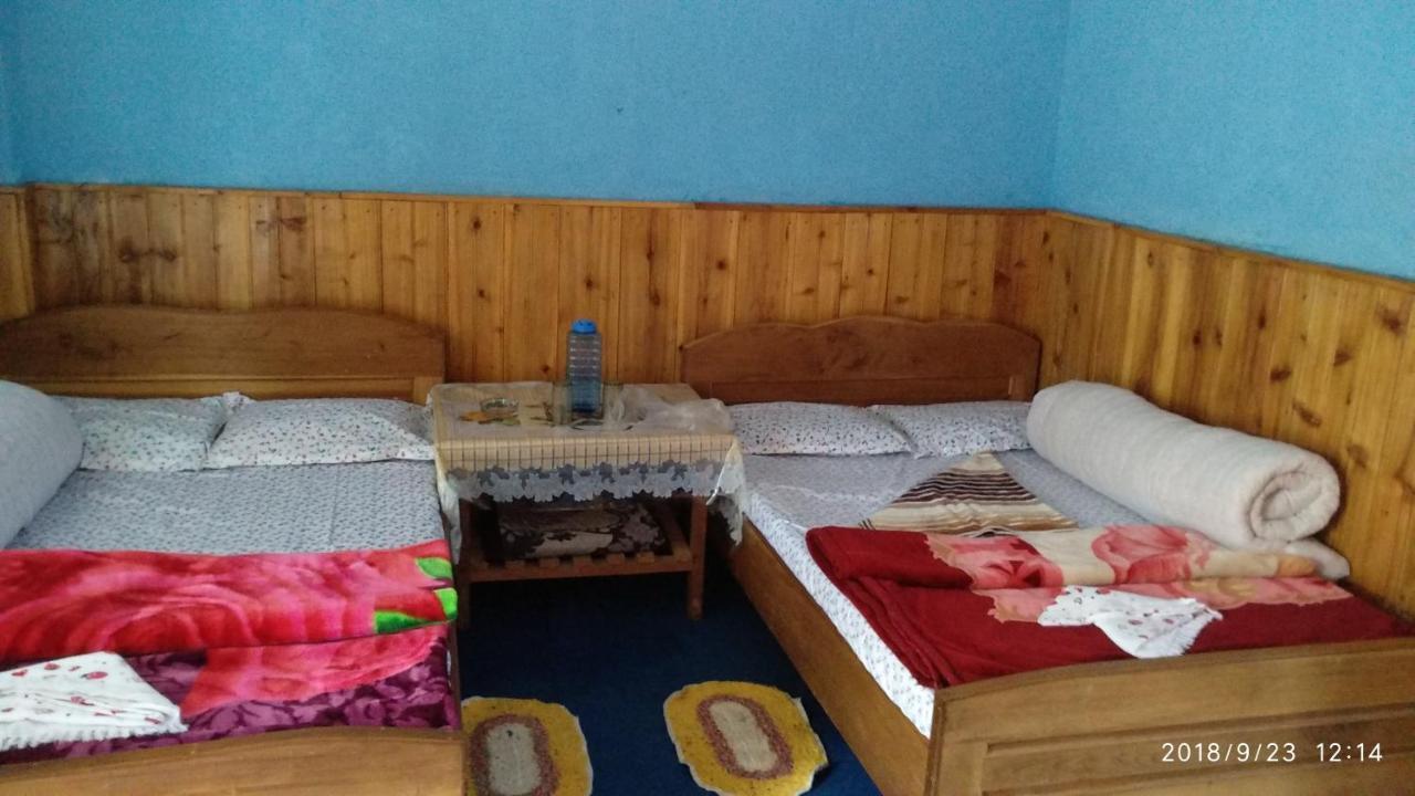 Tibet Homestay Rishop Buitenkant foto