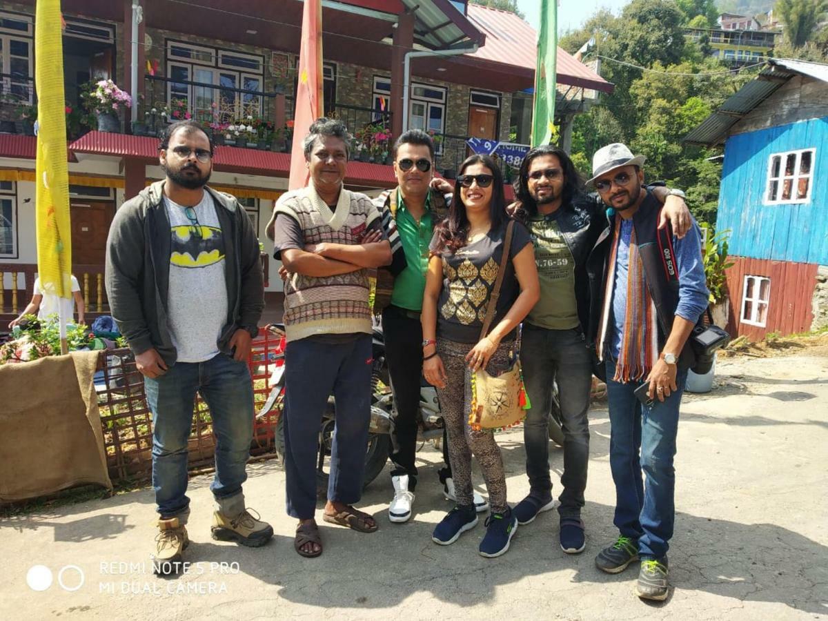 Tibet Homestay Rishop Buitenkant foto
