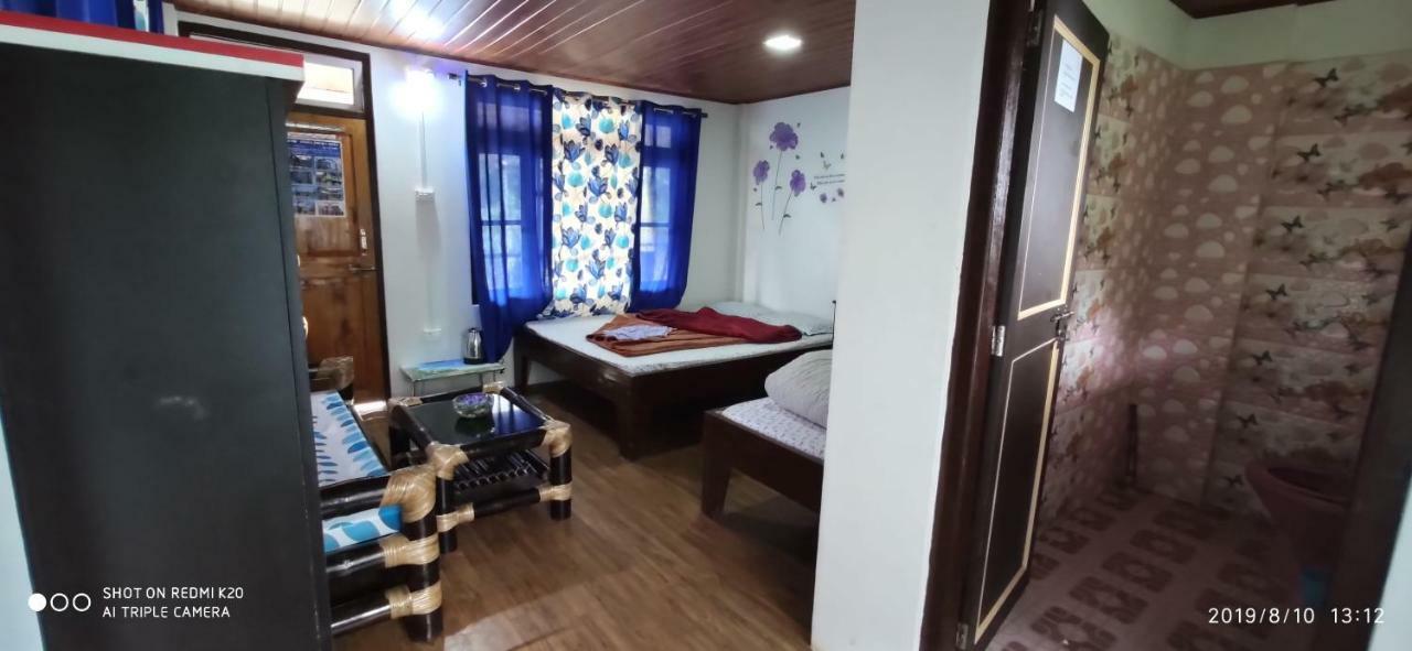 Tibet Homestay Rishop Buitenkant foto