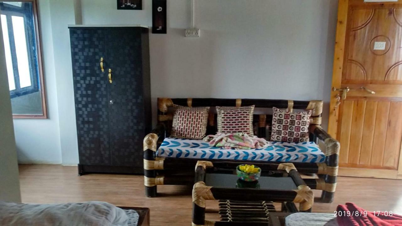 Tibet Homestay Rishop Buitenkant foto